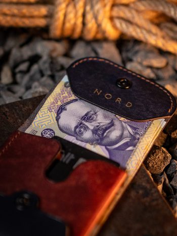 Portcard piele handmade cu compartimente pentru carduri si permis auto