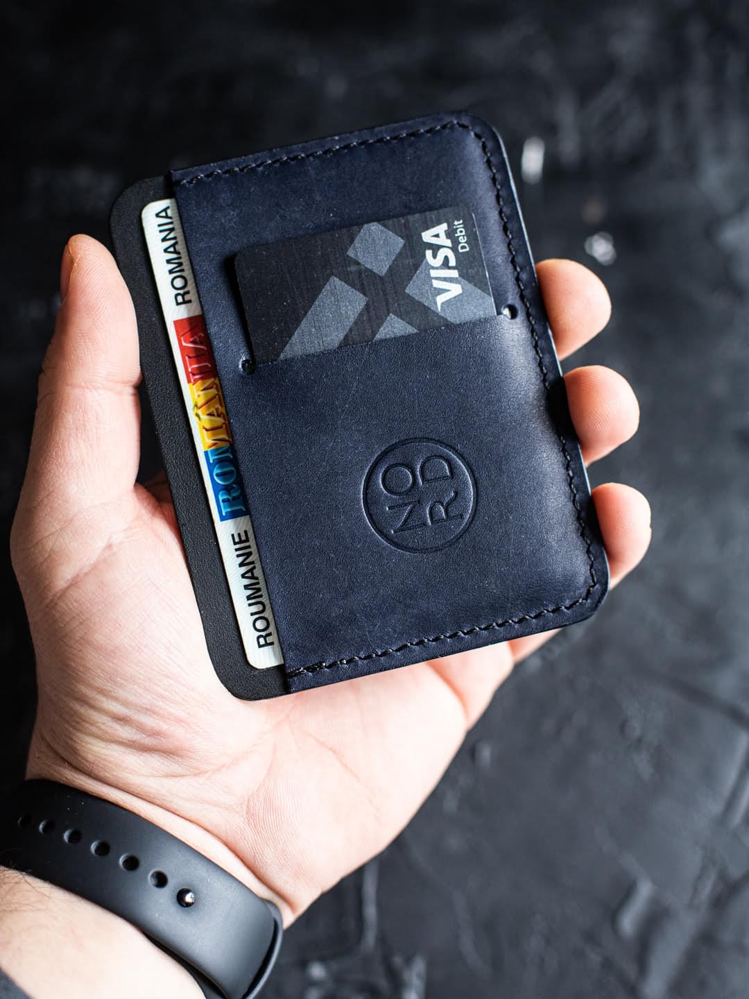 Portofel compact din piele naturală tăbăcită vegetal, model N1 Navy – perfect pentru carduri și cash