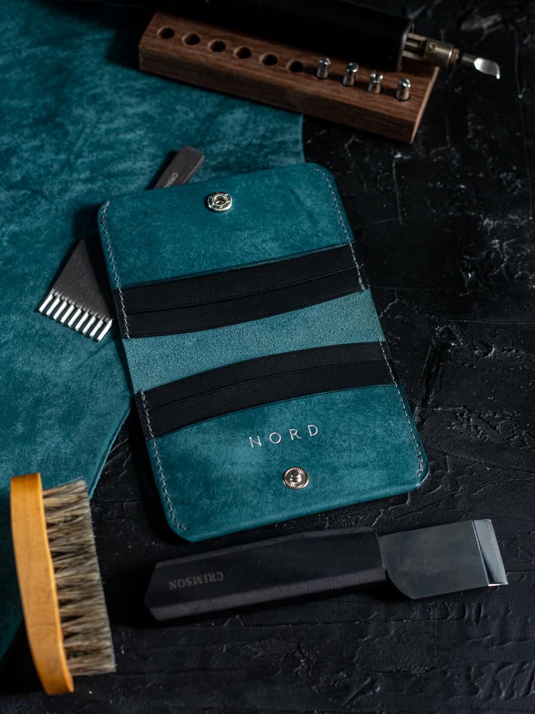 Accesoriu de buzunar minimalist – portofel ergonomic și durabil