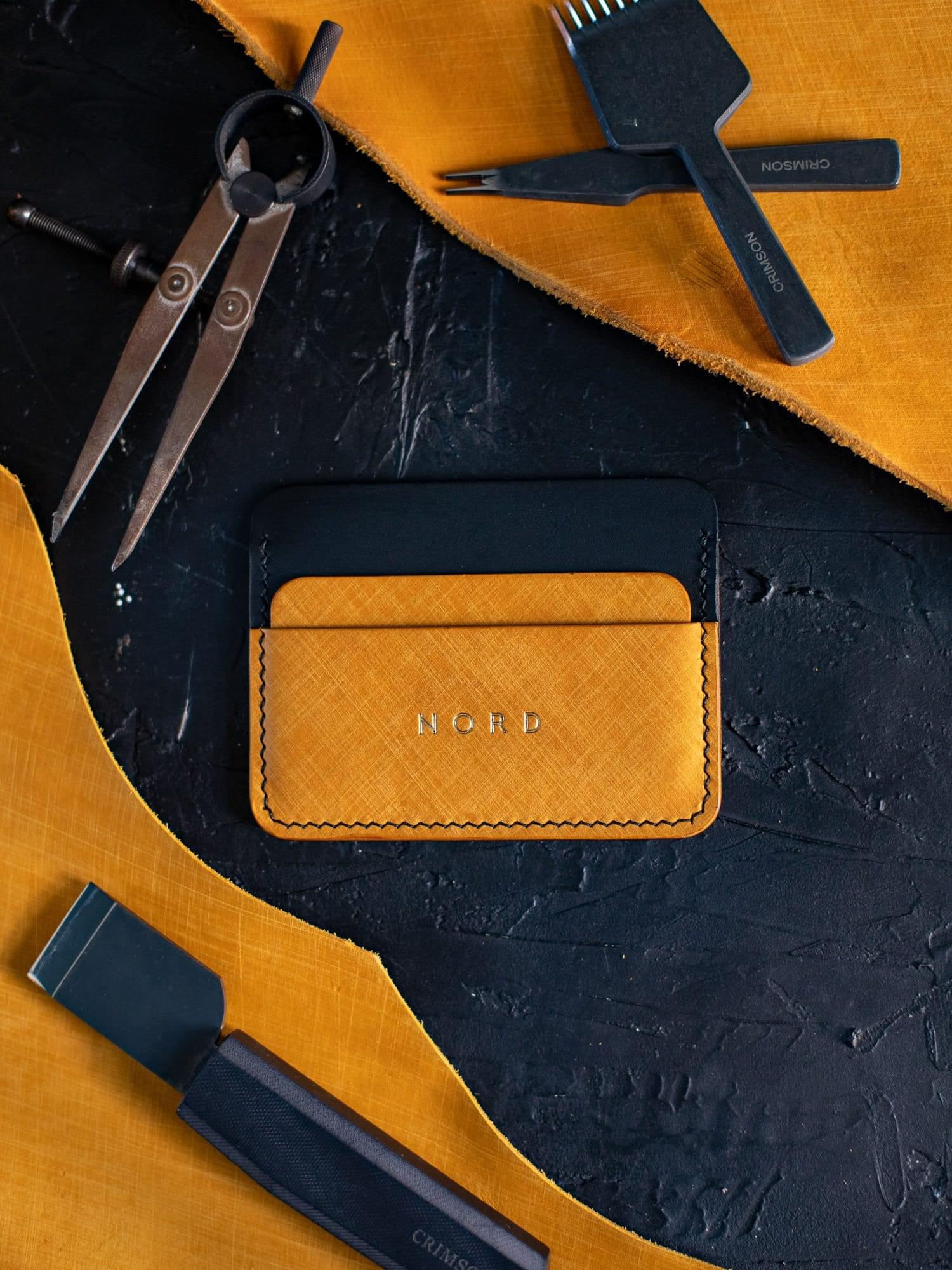Portofel Slim din Piele Naturală Tăbăcită Vegetal – Handmade | Nord Leather Goods