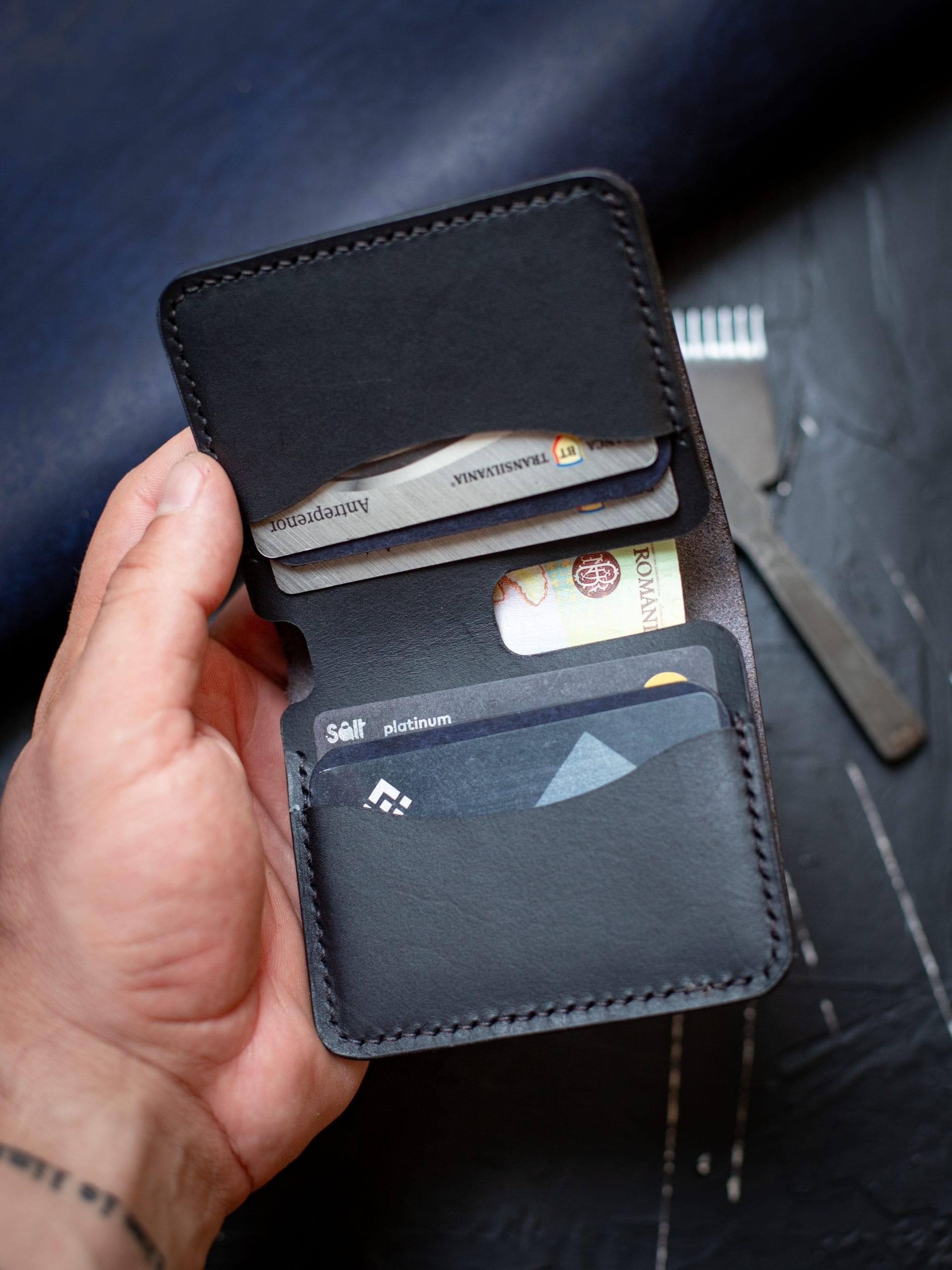 profil lateral portofel navy black piele naturală cusut manual Nordshop